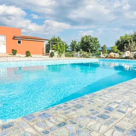 Iva Villa